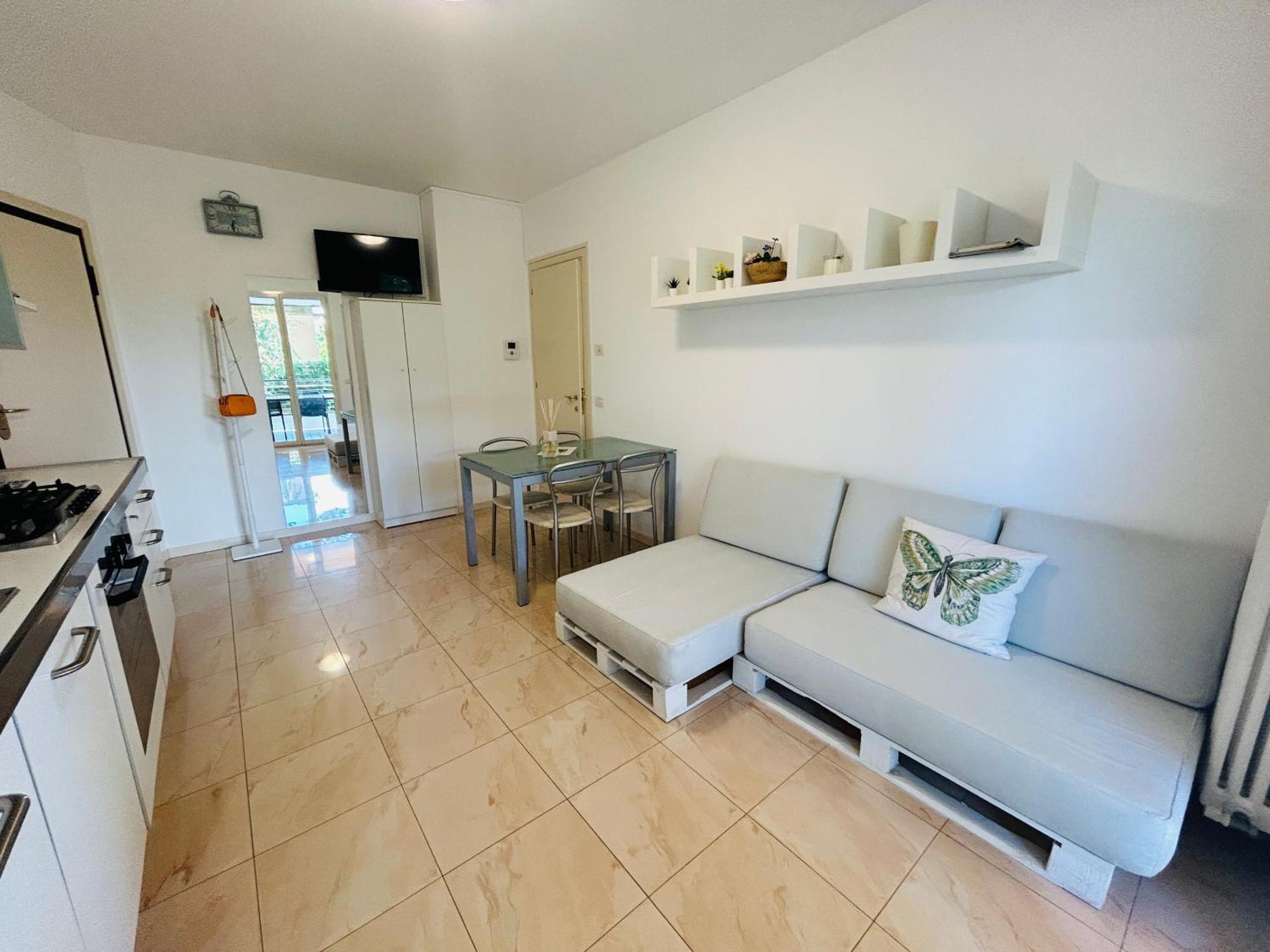 Damiano Chiesa Flexrent - Abissinia Apartamento Riccione Exterior foto